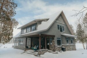 Oregon and Washington home siding selection guide showing durable materials for Pacific Northwest climate with HOMEMASTERS expertise