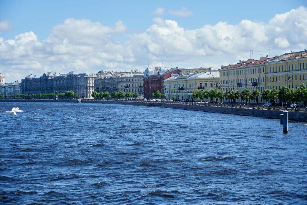 St. Petersburg’s year-round challenge protecting your home from sun and salt with homemasters professional services and expertise