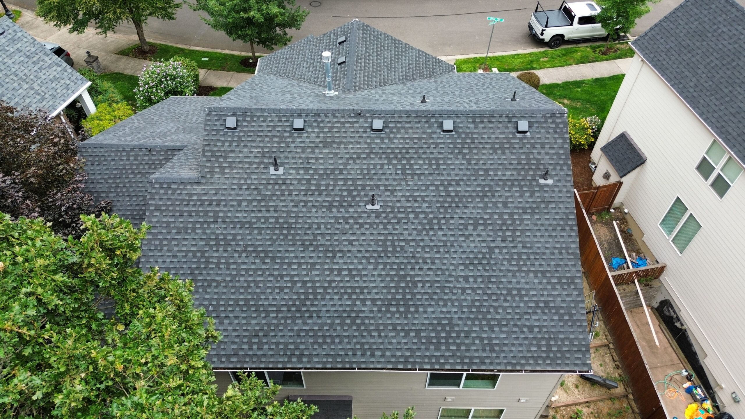Ranch home roof replacement in Troutdale, OR by HOMEMASTERS Portland East