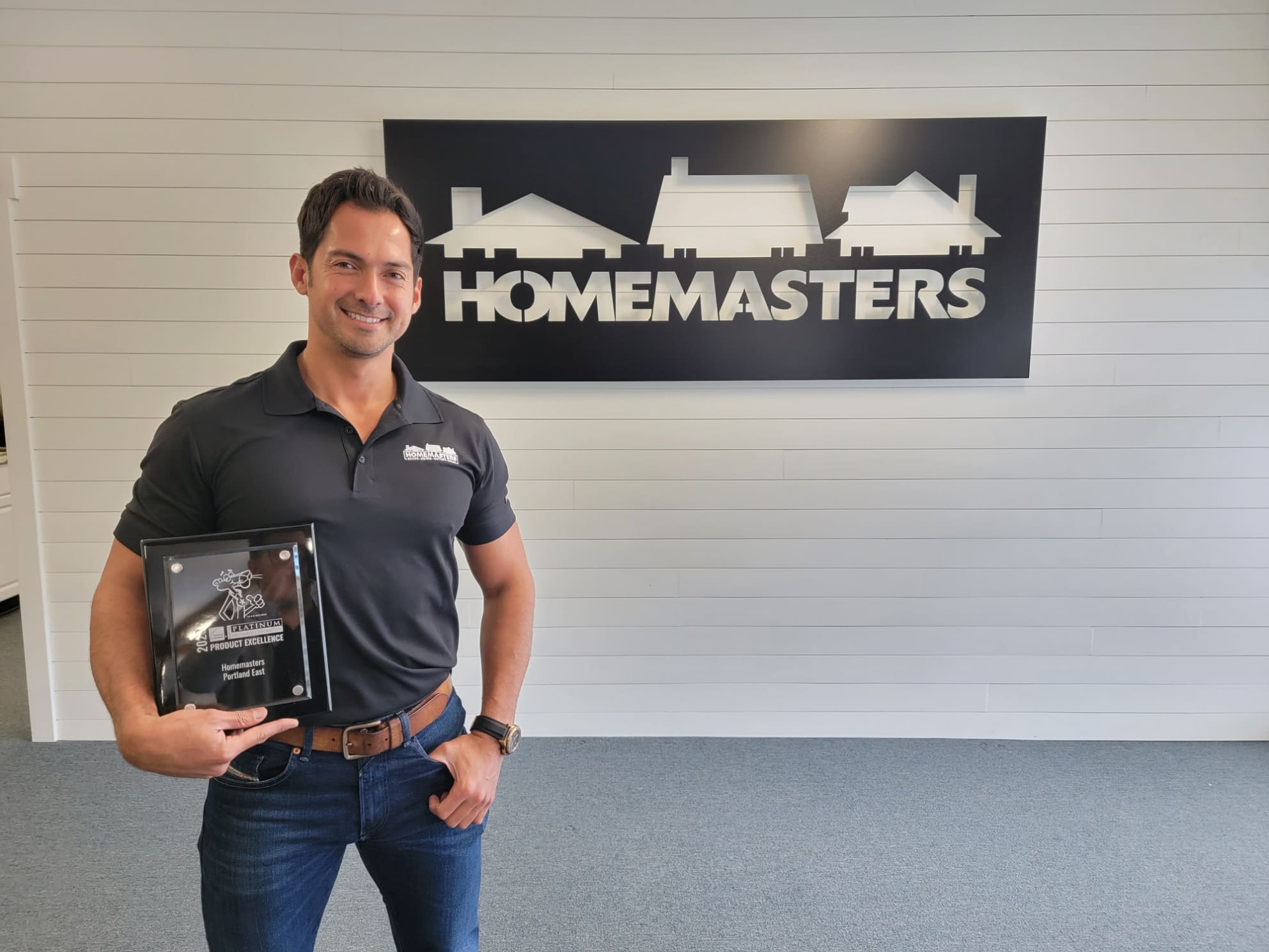 HOMEMASTERS Salem roofing team