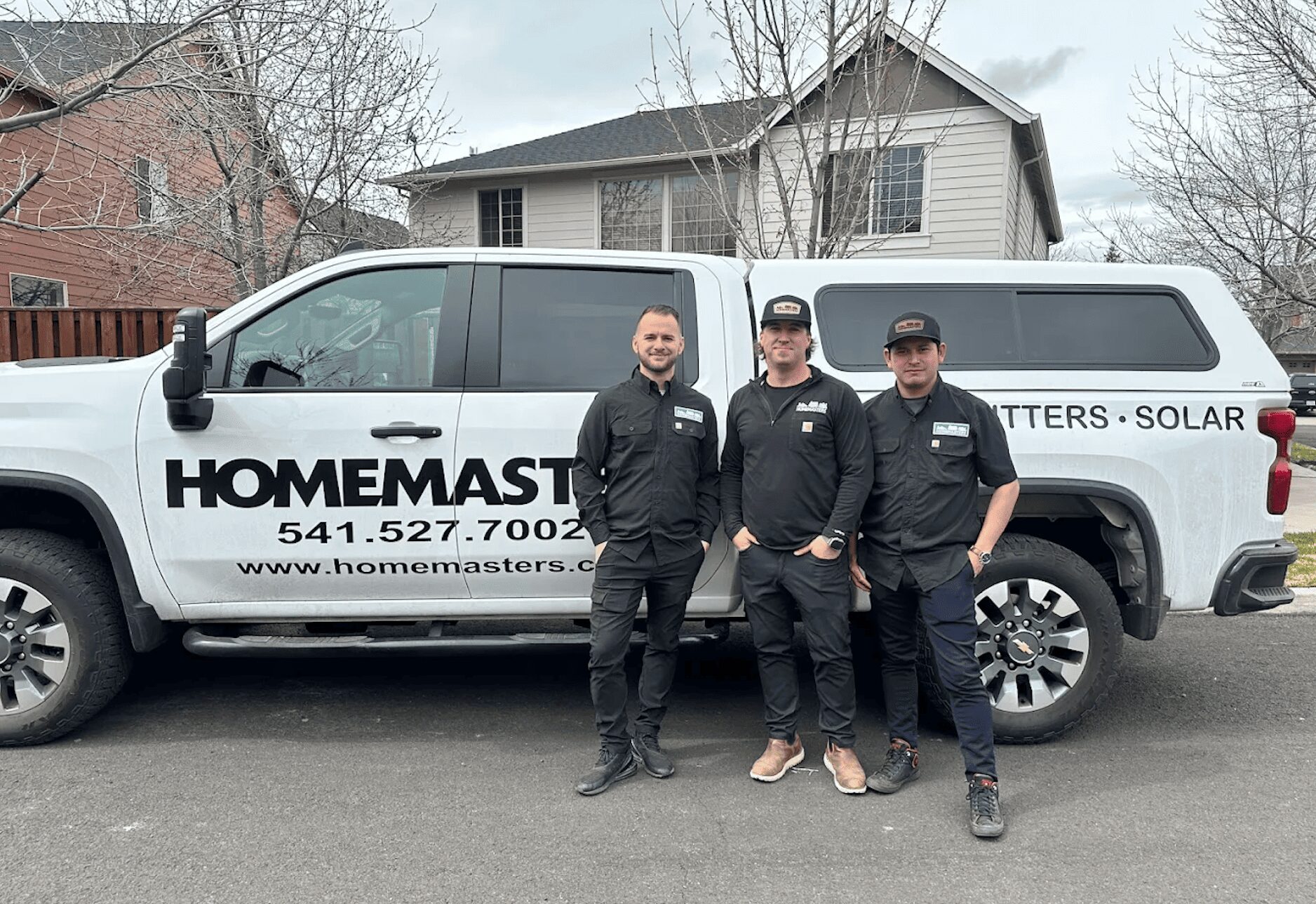 HOMEMASTERS Eugene roofing team