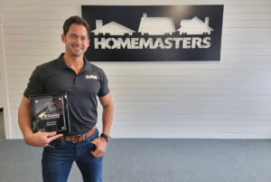 HOMEMASTERS Salem Owens Corning Platinum Preferred certified roofing crew on a Salem Oregon home